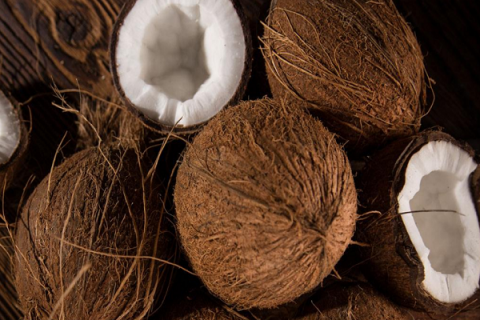 椰子的功效与作用禁忌都有哪些 椰子的功效与作用及食用方法