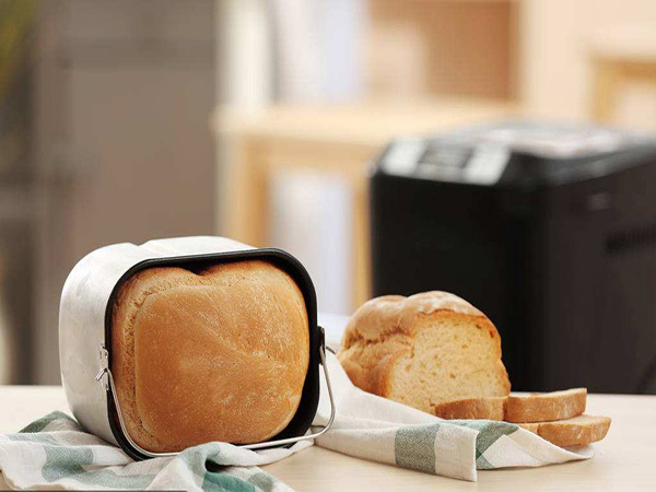 哪个牌子的面包机好 哪个牌子的面包机好一点