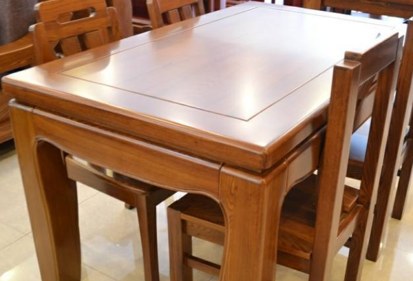实木餐桌椅怎么保养比较好 实木餐桌如何保养维护?