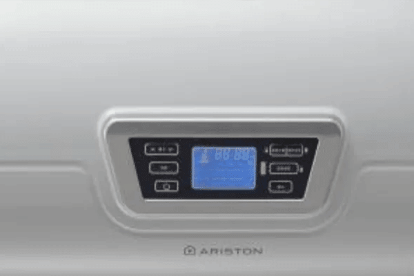 热水器显示屏一直亮着费电吗  热水器显示屏一直闪烁是怎么回事