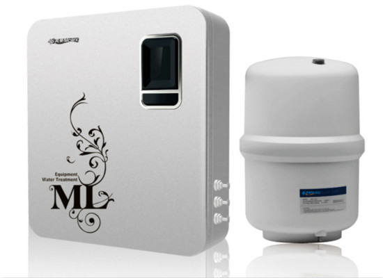 家用净水器：保证水质的关键 为提高饮水质量越来越多的居民选购家用净水器