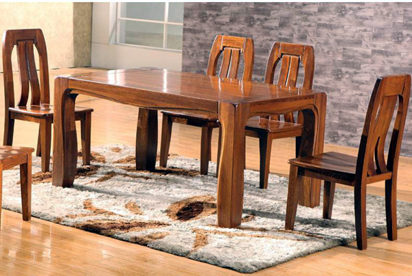 哪种材质的实木餐桌比较好 哪种材质的实木餐桌比较好用