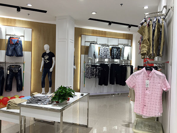 服装店装修需要多少钱(服装店装修需要多少钱)