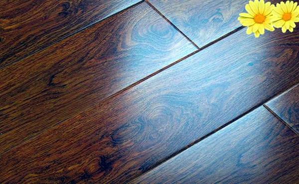 实木复合地板选购有哪些方法 拒绝假冒伪劣