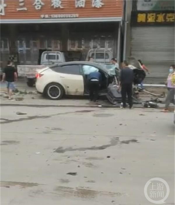 特斯拉潮州失控致两死三伤：另一遇难者为陶瓷厂女工