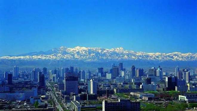 乌鲁木齐市将及时、有序放开私家车上路行驶