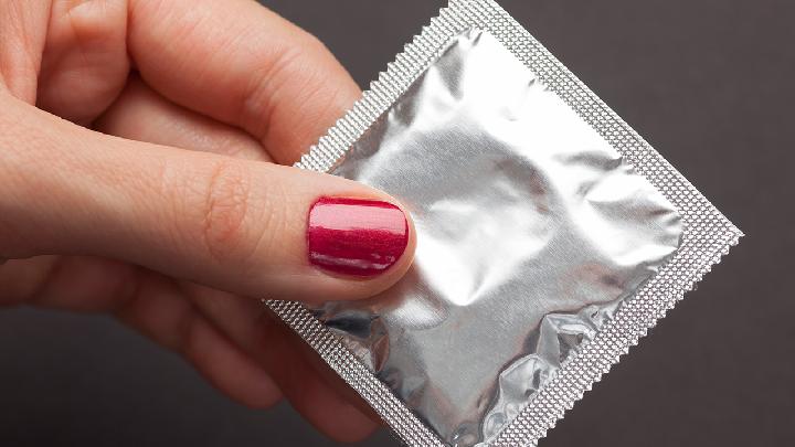 戴避孕套过性生活会持久吗 戴避孕套过性生活会持久吗女生