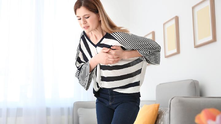 哺乳期乳房胀痛有哪些原因 哺乳期乳房胀痛有哪些原因引起的