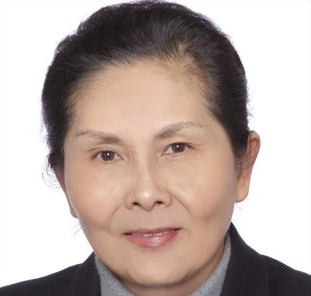 她是中国半导体功勋，71岁成美国院士，却4次落选中科院院士