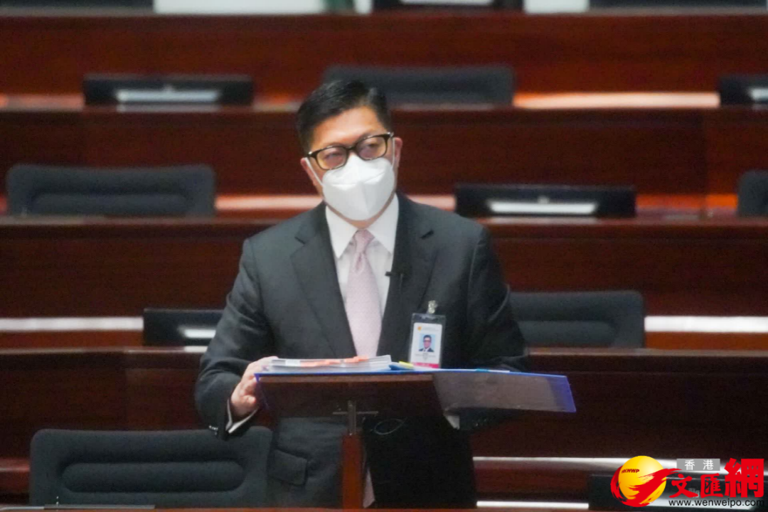 邓炳强：国家安全出现新挑战，须加强防范丨香港一日