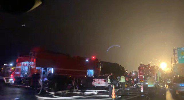 湖南高速事故伤者家属：家里3人受伤 湖南高速9人遇难