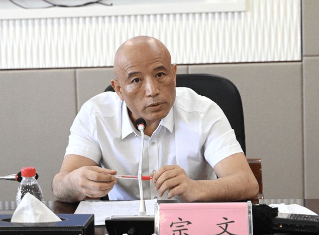 中纪委机关报披露落马干部扭曲政绩观：拍板28亿元建闲置厂房  