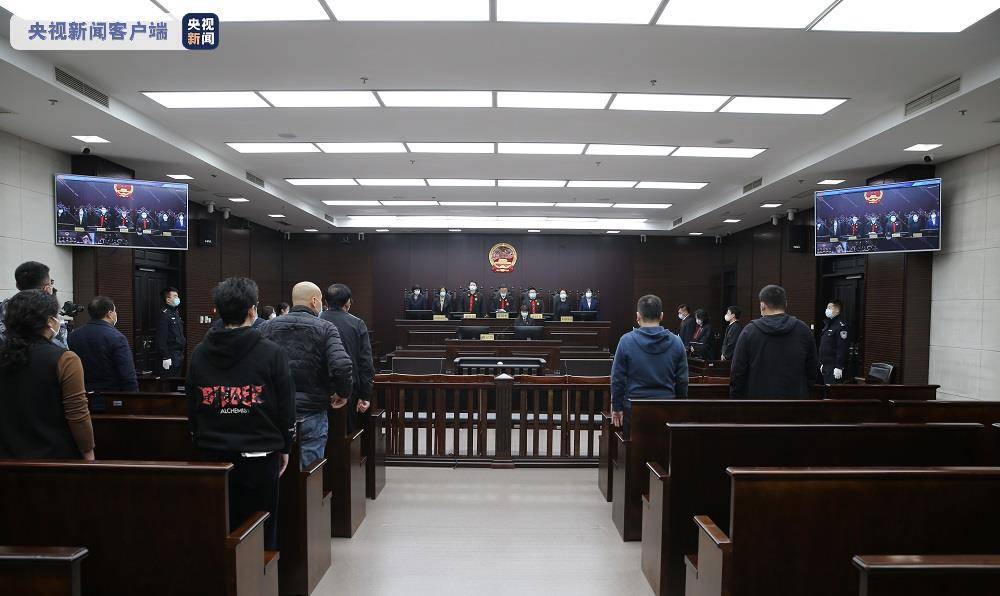 大连“5·22”轿车撞人逃逸案罪犯刘东被执行死刑