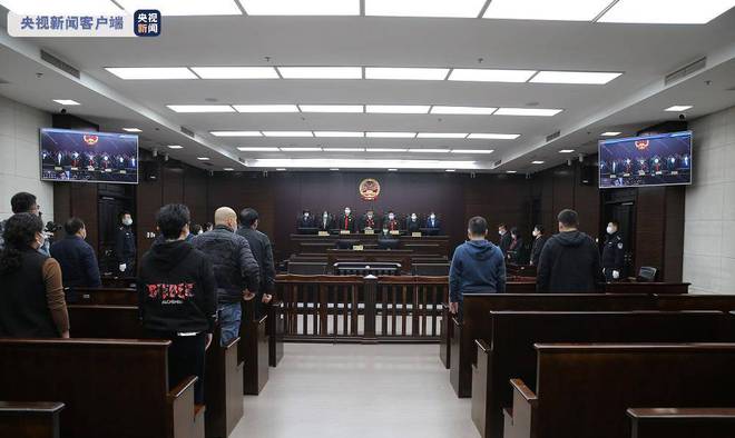 大连“5·22”轿车撞人逃逸案罪犯刘东被执行死刑