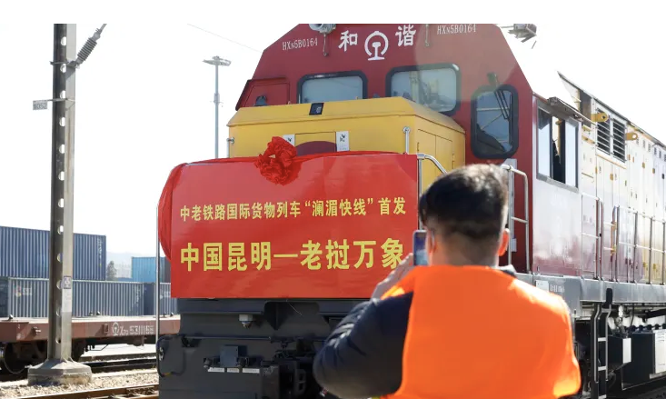 中国修了多少条跨境铁路（中国在修的跨国铁路）