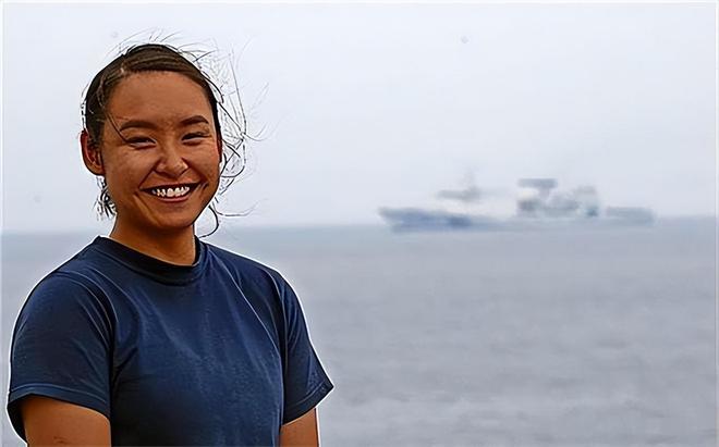 2019年，华裔女兵在美舰上用中文警告我国海军，事后称：很自豪