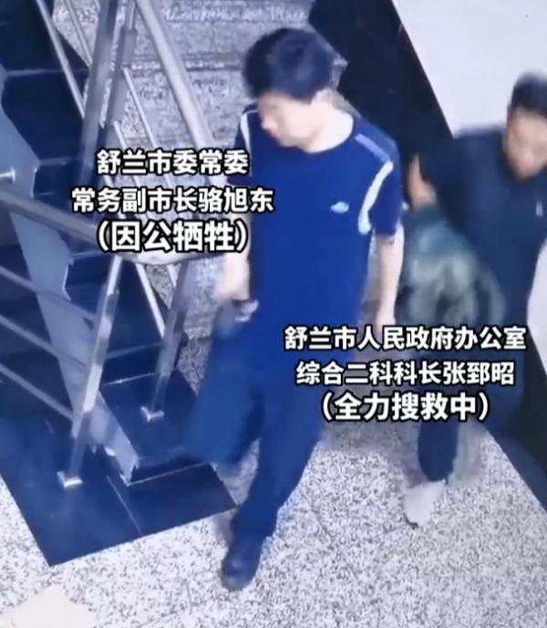 痛心！上校军官被卷入山洪牺牲：年仅46岁，最后时刻救出司机