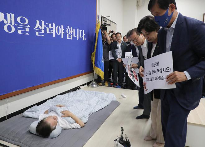 韩国会通过同意逮捕李在明议案   