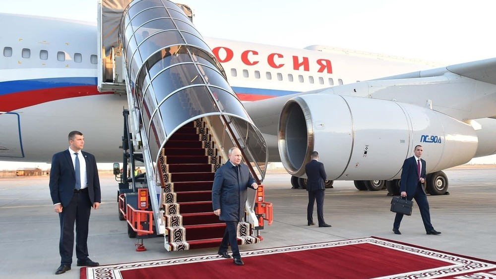 外媒：普京抵达吉尔吉斯斯坦，系国际刑事法院发逮捕令后首次踏出国门