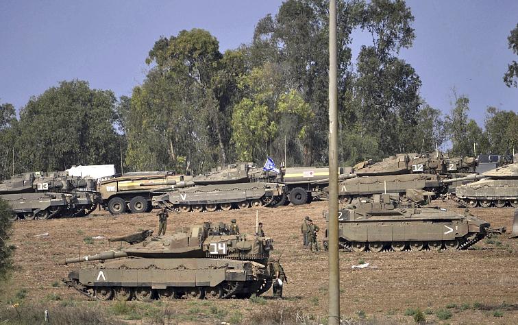 以色列坦克意外击中埃及军事哨所