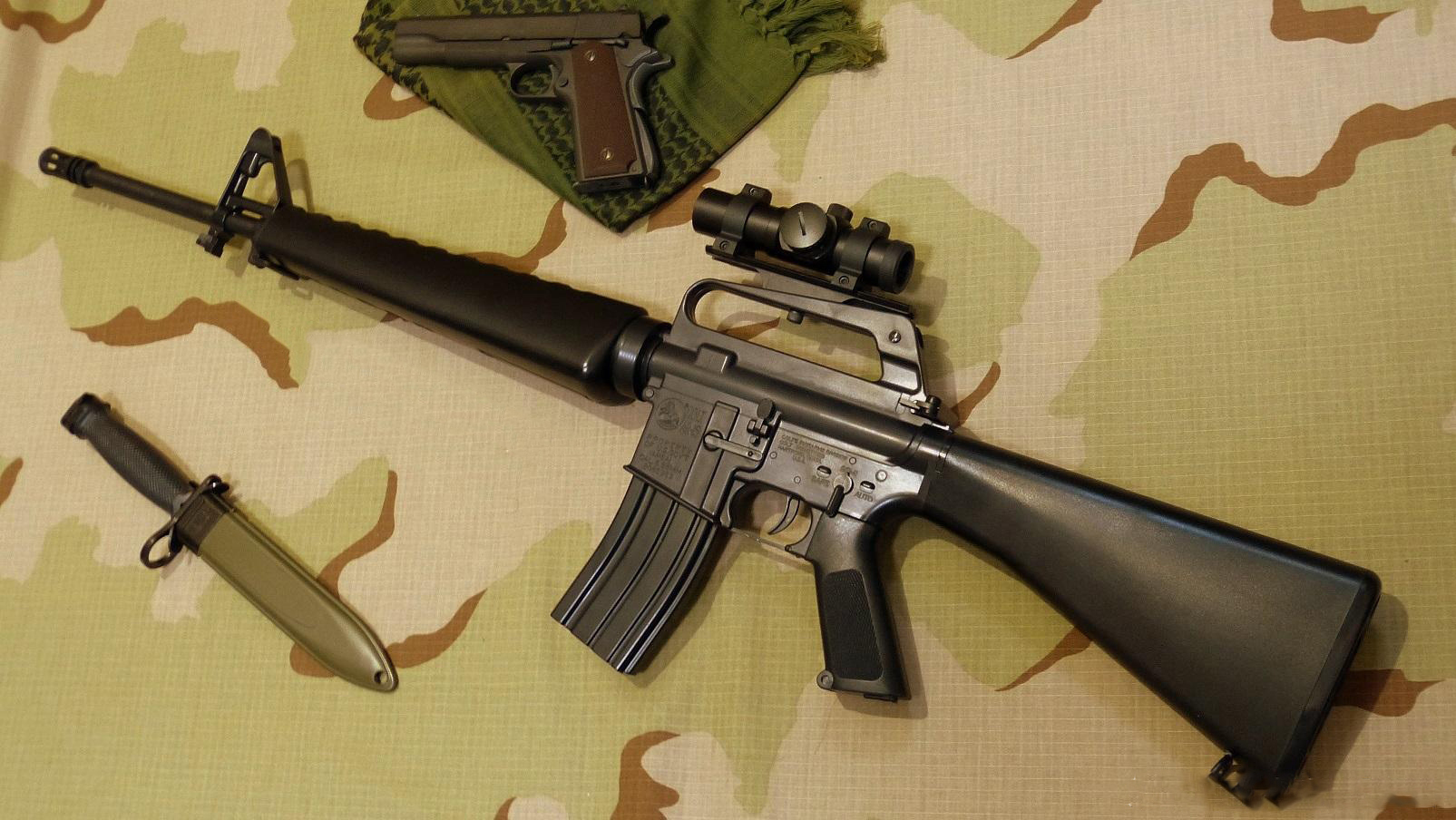多名外贸商涉生产销售枪支零配件被诉，深圳有企业主被判无期