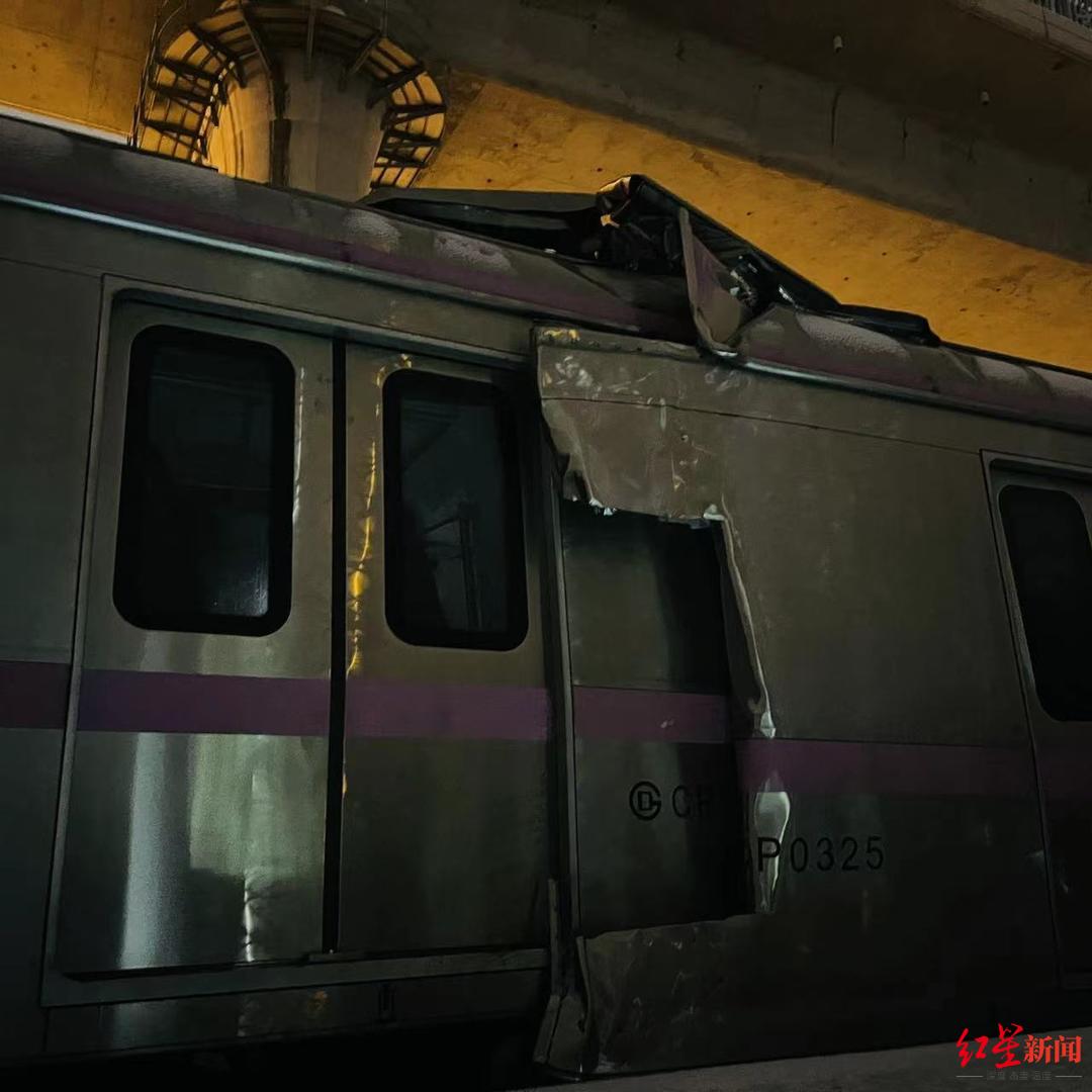 北京地铁车厢脱离致30余人受伤 北京地铁拆除座位