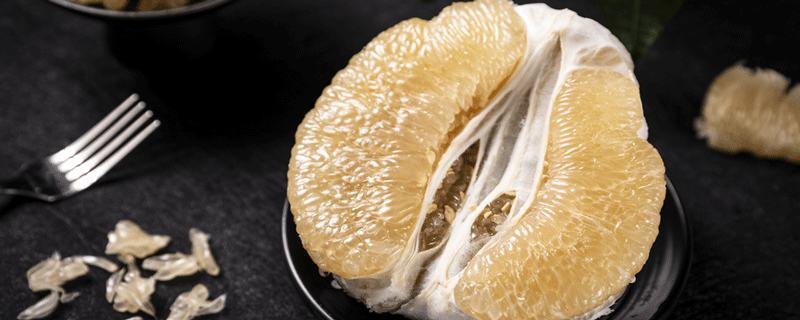 为什么吃柚子肚子容易胀气 为什么吃柚子肚子容易胀气放屁