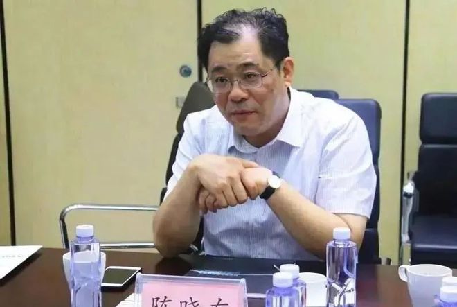 滥用职权、受贿、洗钱，南通市原副市长陈晓东被判14年半 